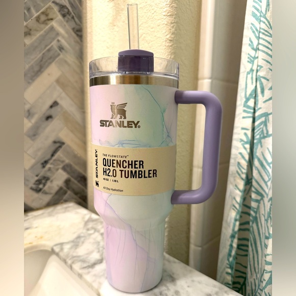NWT Stanley H2.0 Flowstate 40oz. Tumbler in RARE Lilac Watercolor Dusk - Picture 2 of 6
